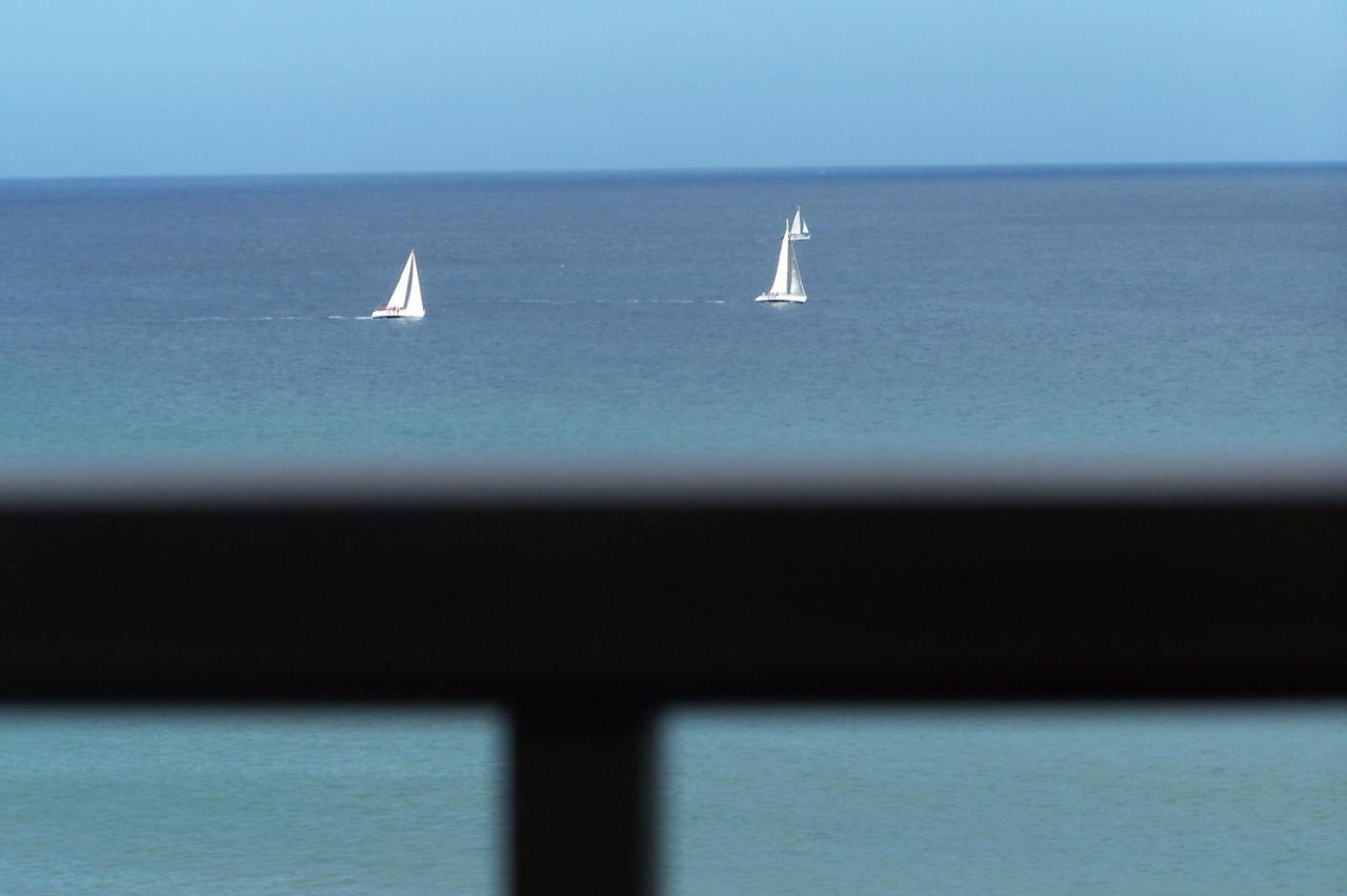 Kahana Beach Resort Buitenkant foto